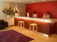 ホテルクラウンヒルズ勝田 表町店 - 駐車場