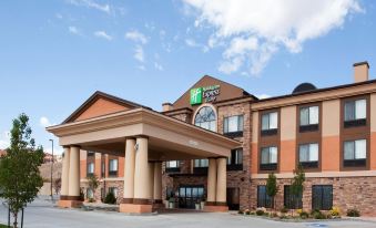 Holiday Inn Express & Suites Richfield