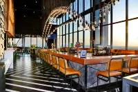 Courtyard Hotel Waterfall City - bar