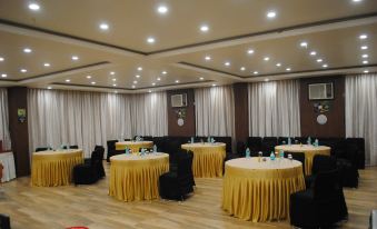 Hotel Harjit Residency - Housity