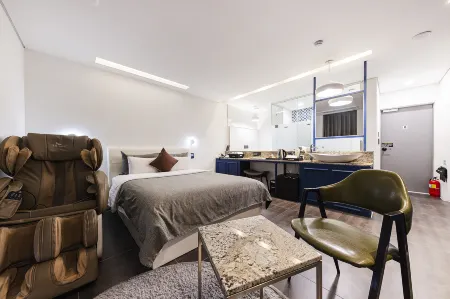 Chungju the October Отели в г. Чхунджу