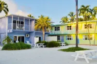 Coconut Cove Resort & Marina Hotels near Drift