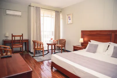 Gold Crest Hotel Các khách sạn ở Pointe aux Canonniers