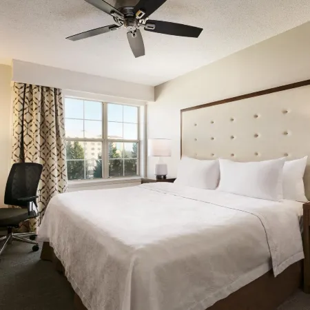 Homewood Suites by Hilton Kansas City - Airport