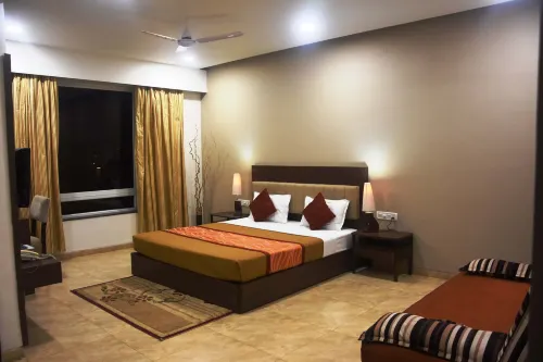 Dew Drops Boutique Retreat Hotels in Gavhande