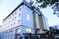 Hotel Grand Serene, Mysore Hotel in zona Krishna Rajendra Circle