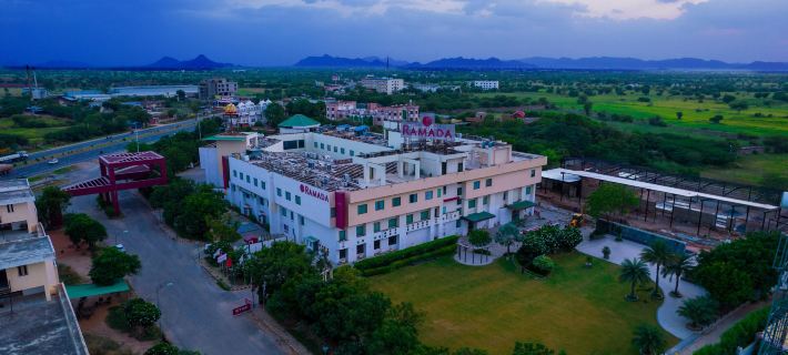 Ramada by Wyndham Ajmer Hoteles en Distrito de Ajmer