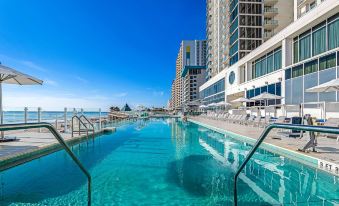 Daytona Grande Oceanfront Resort