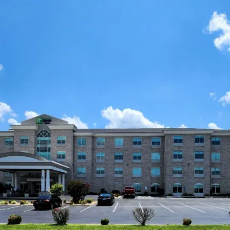 Holiday Inn Express & Suites SOMERSET CENTRAL by IHG