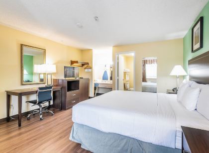 Days Inn by Wyndham Federal Way