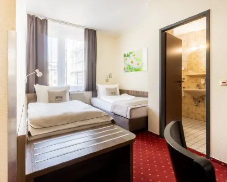 โรงแรม ลีโอเน็ต โรงแรมในโคโลญ