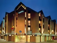 B&B HOTEL Mons Centre Отели в г. 