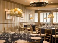 Newport Beach Hotel & Suites Hotels in Middletown