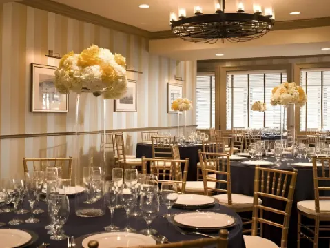 Newport Beach Hotel & Suites