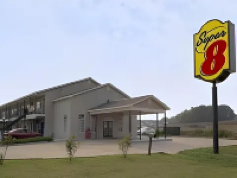 Super 8 by Wyndham Talladega Al