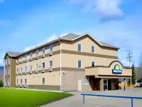 Days Inn by Wyndham Chetwynd