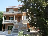 Villa Elisa M - 4 estrellas