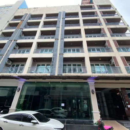 77 Patong Hotel & Spa