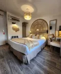 Cit'Hotel le Cheval Blanc Cognac Centre Hotels near Martell Cognac's Visitors Center