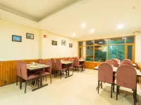 Hotel Rising Star with Garden with Private Parking Near to Mall Road โรงแรมในมานาลี