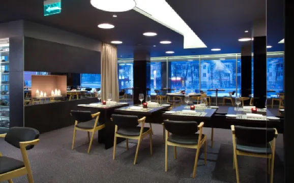 Elements Ekaterinburg Hotel (Элементс Екатеринбургбывш. Four Elements Ekaterinburg) Отели в г. Екатеринбург