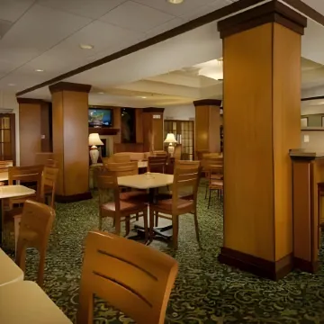 Fairfield Inn & Suites Marshall