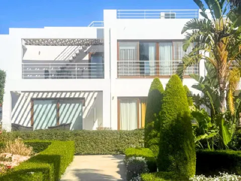 E1-2 Pine Valley Poolside Apartment のホテル