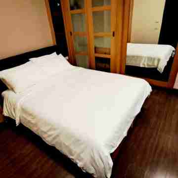 Short-Term Rental Allowed - 5C Downtown BKK Serviced Apartment Rooms