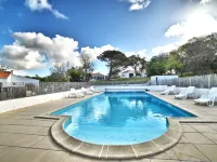 Les Cariatides Hotels in Saint-Pierre-d'Oleron