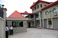 Owee Exclusive Hotel - 2-Star