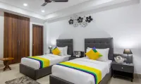 Hotel Divine India Noida Sector 135 - piscina