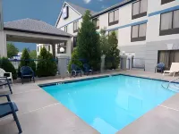 Comfort Inn & Suites Peachtree Corners - Pools