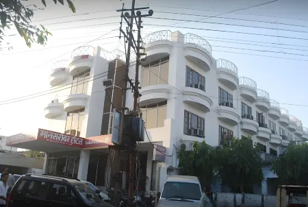 Mansarover Hotel & Banquets