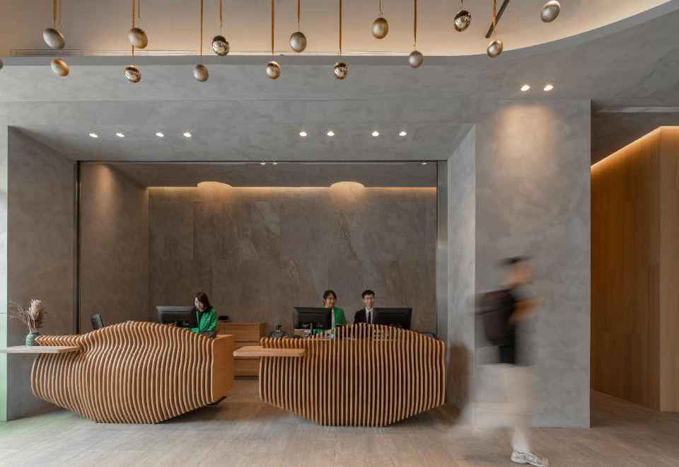 1. 인 조이 호텔..