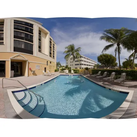 Holiday Inn Express & Suites KENDALL EAST - MIAMI by IHG