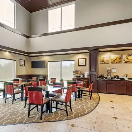 Comfort Suites