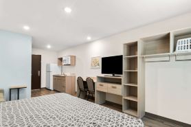 WoodSpring Suites Savannah West Chatham Parkway