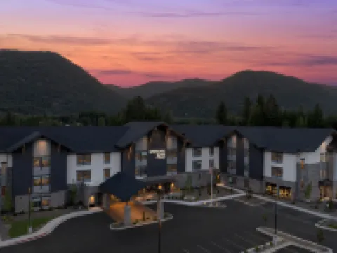 SpringHill Suites Sandpoint Hotels in Bonner County