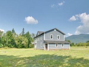 Mountain-view Maine Cabin: Ski, Hike & Bike!