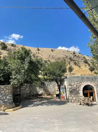 Çeşme Butik Otel Restaurant Cafe Отели в г. Кяхта