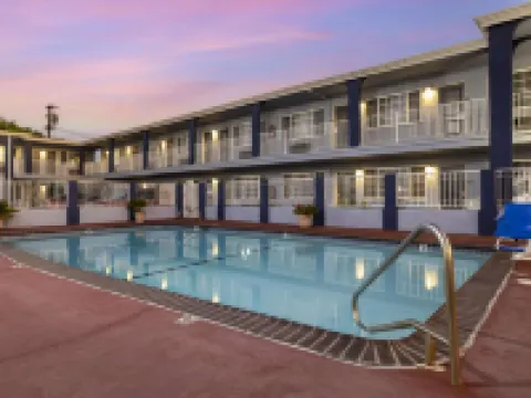 Best Western Orange Plaza Hotels in Orange