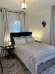 Charming Executive Studio, Solar power, WiFi  호텔
