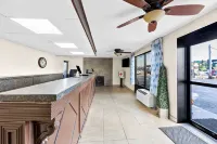 Clarion Inn & Suites Near the Leconte Center Pigeon Forge