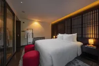 Du Thuyền Scarlet Pearl Các khách sạn ở Hạ Long