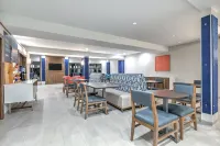 Holiday Inn Express & Suites VALPARAISO by IHG - breakfast