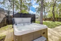 Dog-Friendly Home in the Woodlands w/ Fenced Yard!