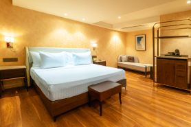 Clarks Inn Suites Hyderabad Airport
