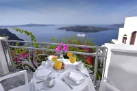 Aigialos Luxury Traditional Settlement - Aamiainen