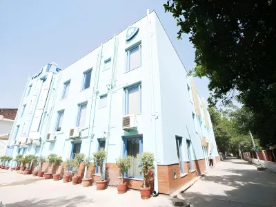 Bloom Boutique | Signature Towers