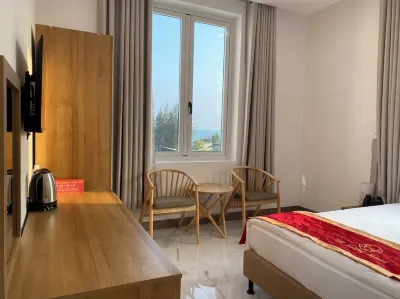 Viet Huong Hotel Hotels in Tuy Phong District